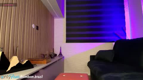 Isabela Brazil online show from 10-14-25, 02:12