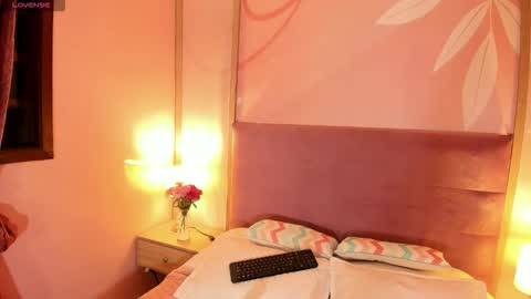 isabelastefano online show from 11-30-25, 03:21