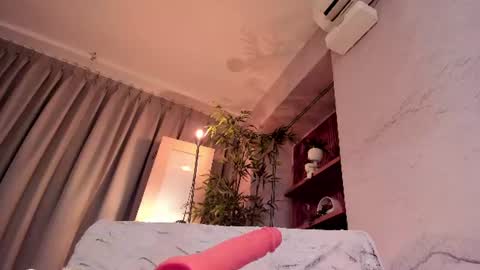 isabelastefano online show from 07-07-26, 06:47