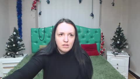 IsabelBlackberry online show from 12-27-24, 12:34