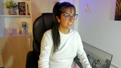 Isabella22 1 online show from 02-19-25, 03:06