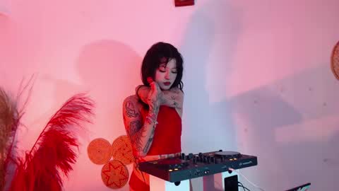    online show from 01-14-25, 12:00