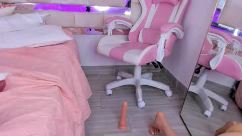 isabella_gomez11 online show from 01-12-25, 07:31