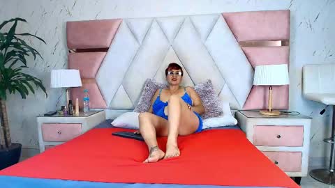 Snapshot of isabella_luxet chatting on 05-21-26, 05:42 isabella_luxet online show from 05-21-26, 05:42