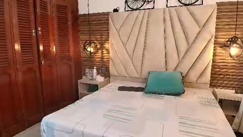 isabella_luxet online show from 07-06-26, 01:08
