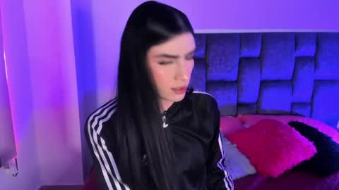 Isabella Moon9 online show from 04-16-26, 12:06