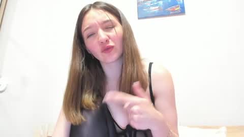 Snapshot of isabella_noir88 chatting on 06-03-26, 06:57 Isabella Noir online show from 06-03-26, 06:57