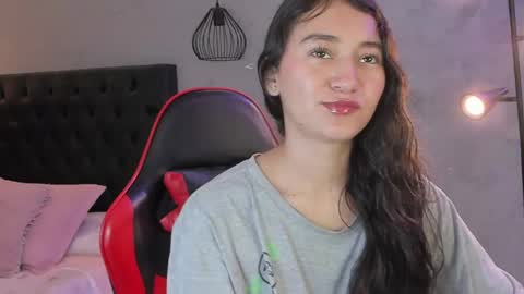 Snapshot of isabella_nowa chatting on 04-25-26, 11:35 Isabella Nowa online show from 04-25-26, 11:35