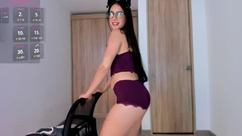 isabella_ospina online show from 05-18-26, 04:24