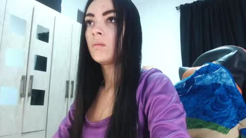 Snapshot of isabella_piercee chatting on 05-06-26, 09:36 isabella_piercee online show from 05-06-26, 09:36