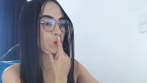 Snapshot of isabella_piercee chatting on 06-22-26, 07:33 isabella_piercee online show from 06-22-26, 07:33