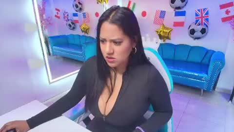 Isabella  online show from 06-24-26, 07:35