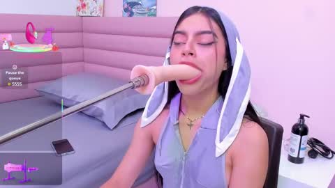 Isabella  online show from 02-28-25, 12:42