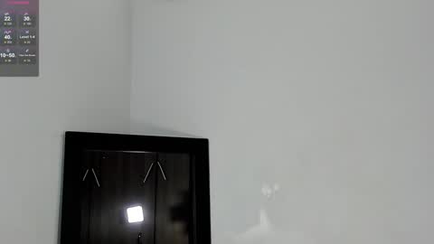 Isabella online show from 01-16-25, 10:44