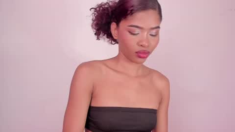 Snapshot of isabella_sex18 chatting on 01-25-25, 01:32 isabella online show from 01-25-25, 01:32