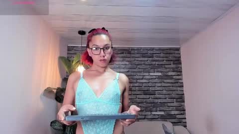 Camila online show from 04-11-26, 11:47