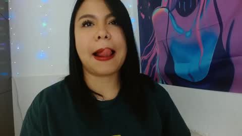 Isabella velvet online show from 05-19-26, 12:55