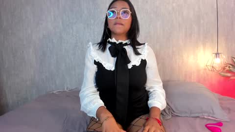 isabella zc online show from 01-09-25, 02:51