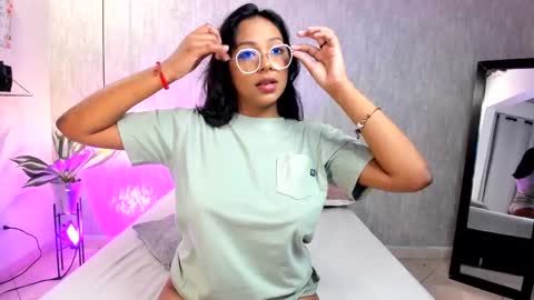 isabella zc online show from 02-10-25, 11:36