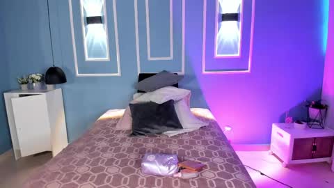Snapshot of isabella_zc chatting on 05-22-26, 12:00 isabella zc online show from 05-22-26, 12:00
