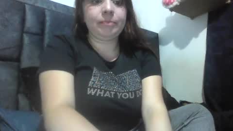 isabellaa_hills_ online show from 06-13-26, 10:40
