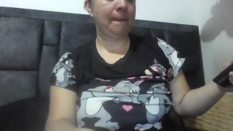 isabellaa_hills_ online show from 07-06-26, 05:15