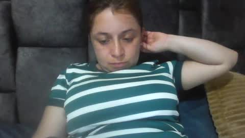 isabellaa_hills_ online show from 07-10-26, 06:21
