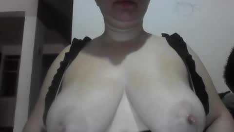 isabellaa_hills_ online show from 07-14-26, 05:51