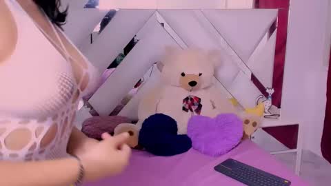 Snapshot of isabellaacruz chatting on 02-01-25, 10:34 ISABELLA  online show from 02-01-25, 10:34