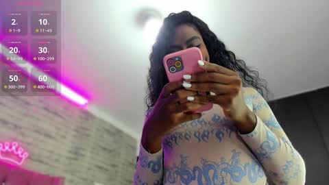 Snapshot of isabellabroms21 chatting on 12-30-24, 09:29 v online show from 12-30-24, 09:29