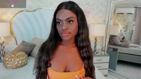 Snapshot of isabellabroms21 chatting on 09-13-25, 09:25 v online show from 09-13-25, 09:25