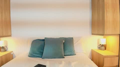 Snapshot of isabellaharley chatting on 11-15-25, 02:24 Isabella online show from 11-15-25, 02:24