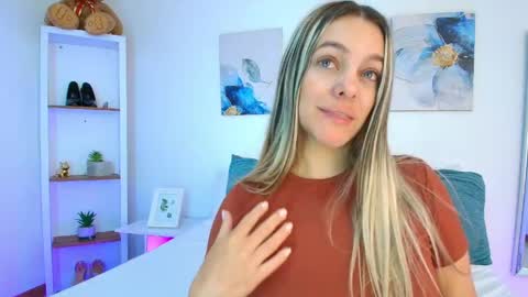 Isabella  online show from 04-14-26, 01:17