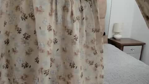 isabellakai online show from 10-21-25, 02:29