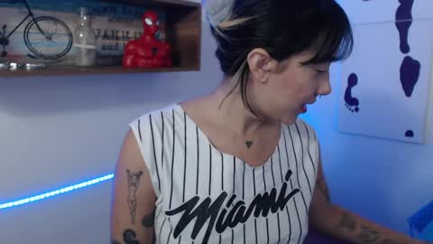 Snapshot of isabellakoff chatting on 01-09-25, 12:09 Tati - online show from 01-09-25, 12:09