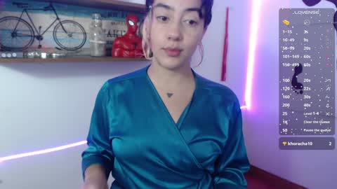Snapshot of isabellakoff chatting on 01-29-25, 12:02 Tati - online show from 01-29-25, 12:02