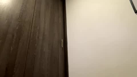 Isabella.. back again  online show from 12-26-24, 06:19