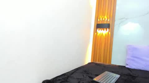 Snapshot of isabellamonet chatting on 11-14-25, 11:09 isabellamonet online show from 11-14-25, 11:09