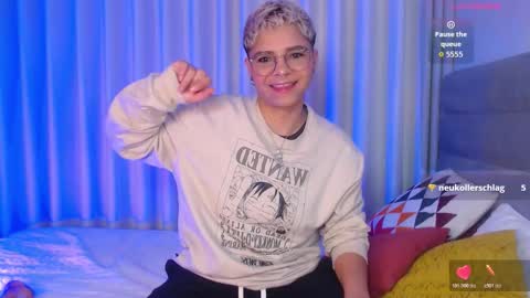 Snapshot of isabellamoutt chatting on 11-26-25, 01:34 Isabella Mout online show from 11-26-25, 01:34