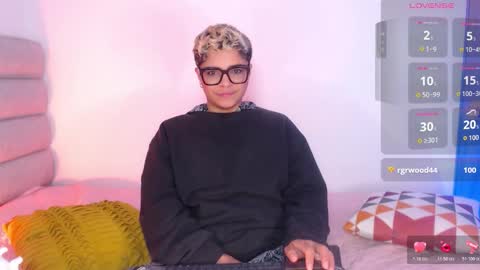 Snapshot of isabellamoutt chatting on 01-17-26, 12:26 Isabella Mout online show from 01-17-26, 12:26