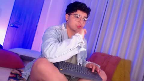 Snapshot of isabellamoutt chatting on 02-10-26, 01:15 Isabella Mout online show from 02-10-26, 01:15