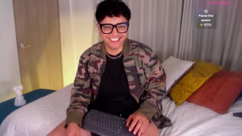 Snapshot of isabellamoutt chatting on 02-25-26, 02:37 Isabella Mout online show from 02-25-26, 02:37