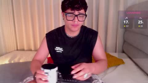 Isabella Mout  online show from 05-24-26, 02:22
