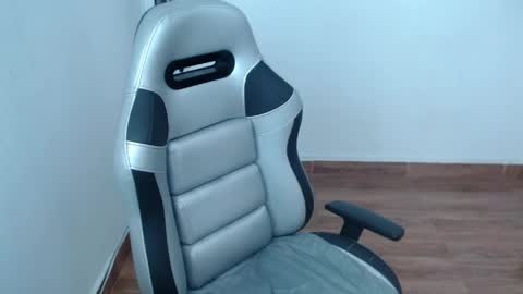 Isa online show from 04-27-26, 04:05