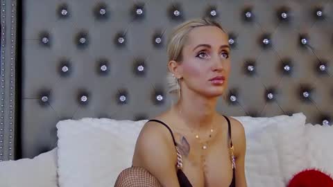 IsabelleEthan online show from 02-17-25, 02:31