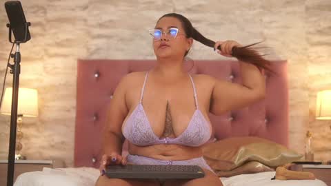 IsabellMendez online show from 01-07-25, 11:24