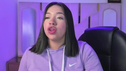isabellrodriguez18 online show from 04-06-26, 05:19