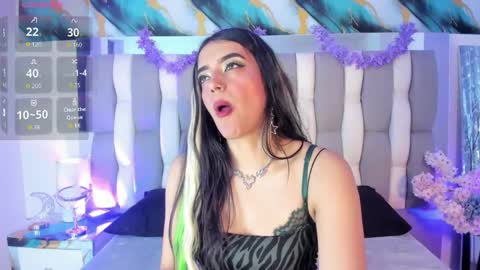 Snapshot of isadiazz chatting on 05-16-26, 05:48 Isa online show from 05-16-26, 05:48