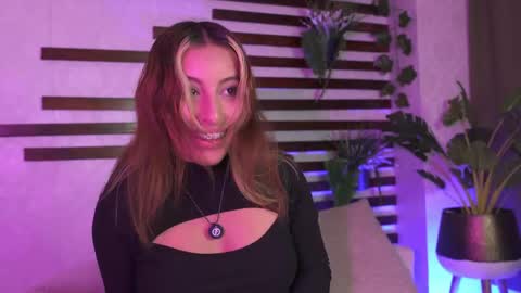 Isa online show from 04-20-26, 01:14