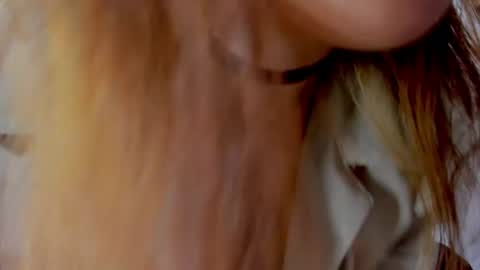 Snapshot of isamoon_ chatting on 06-26-26, 12:48 Isa online show from 06-26-26, 12:48